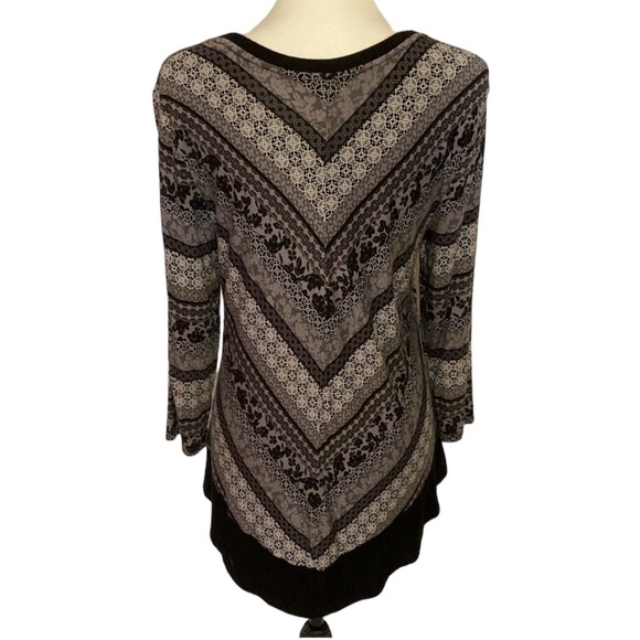 Croft & Barrow long pullover. Black, gray, and white. Super comfortable. - Picture 2 of 7